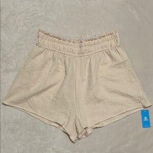 Women's Cream Shorts